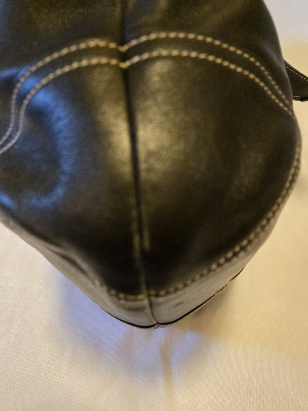 Coach Soho Black Leather Shoulder Buckle Bag. Style 9544 Great Leather Condition - Picture 6 of 16
